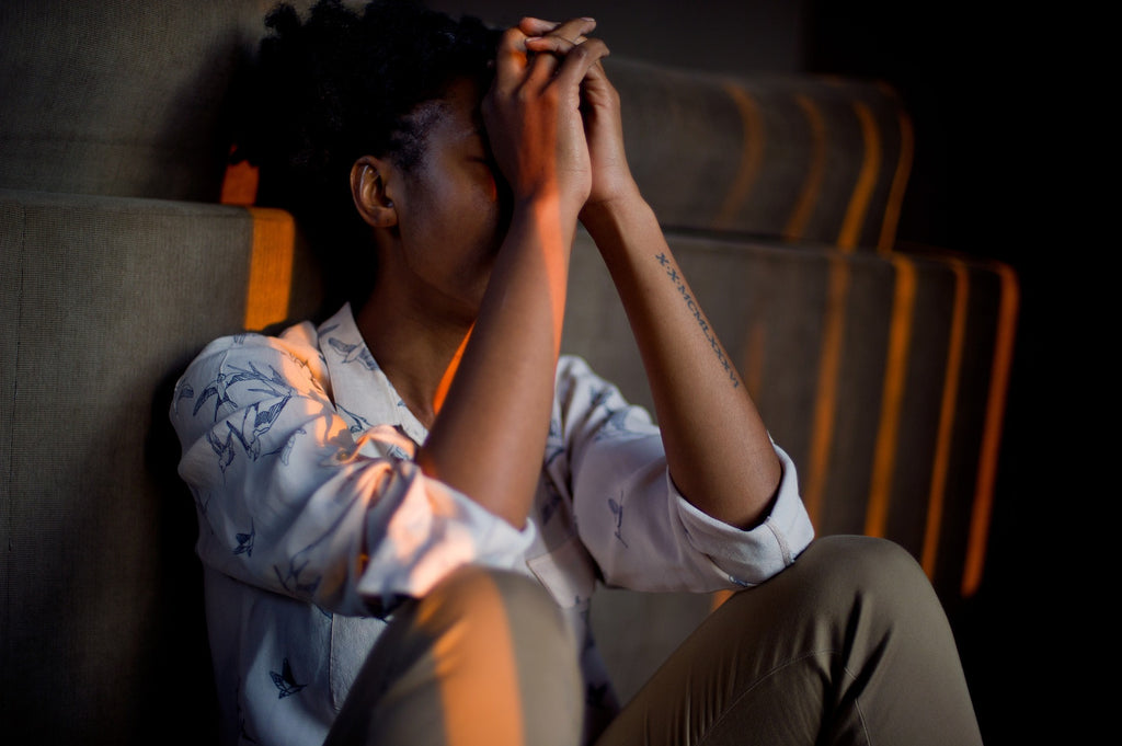 7 Best Essential Oils for Headache & Migraine & How to Use Them